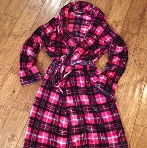 Hot pink robe - nwot